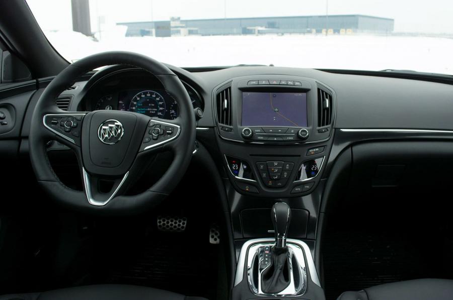  Buick Regal GS AWD 2014 года  (фото 17 из 30)
